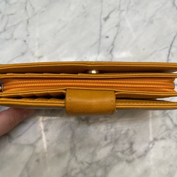 Wallet - Picture 2 of 4